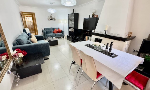 Herverkoop - Semi Detached -
Benijofar