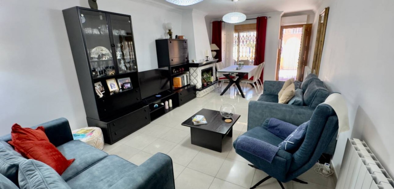 Herverkoop - Semi Detached -
Benijofar