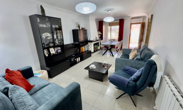 Herverkoop - Semi Detached -
Benijofar