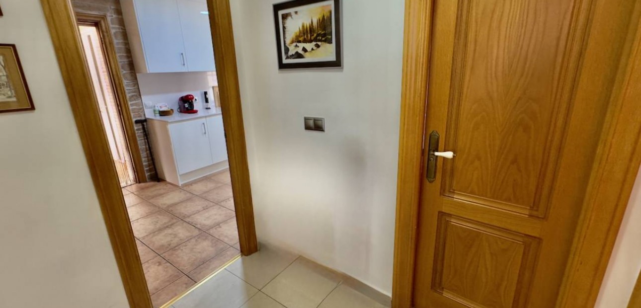 Herverkoop - Semi Detached -
Benijofar