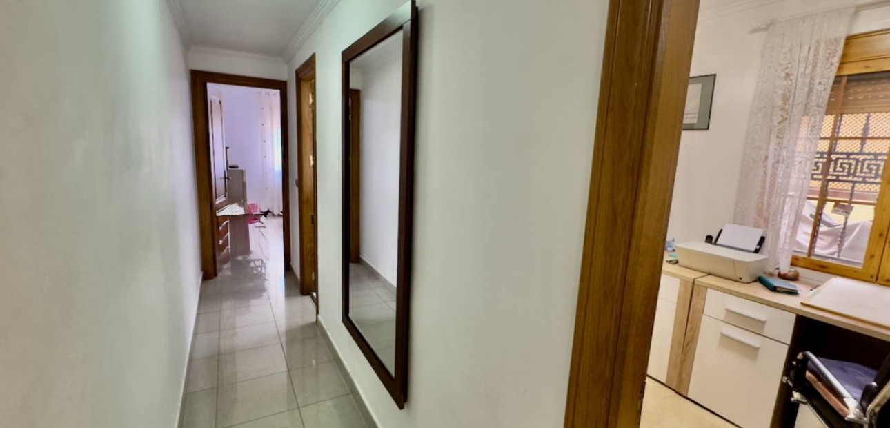 Herverkoop - Semi Detached -
Benijofar