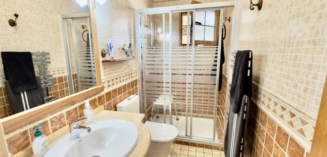 Herverkoop - Semi Detached -
Benijofar