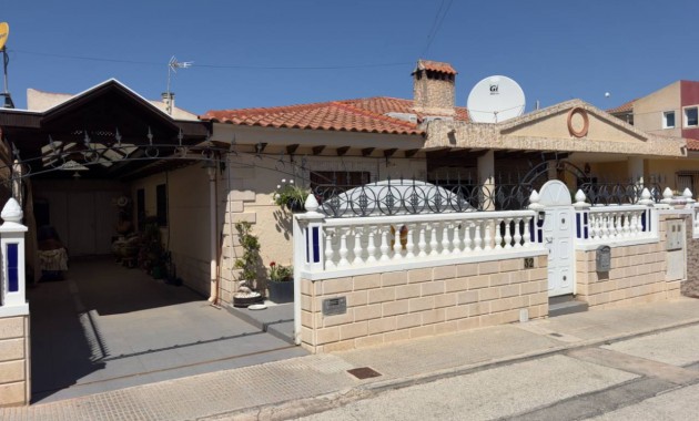 Herverkoop - Semi Detached -
Benijofar