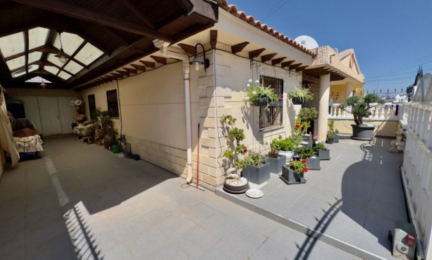 Herverkoop - Semi Detached -
Benijofar