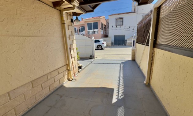 Herverkoop - Semi Detached -
Benijofar