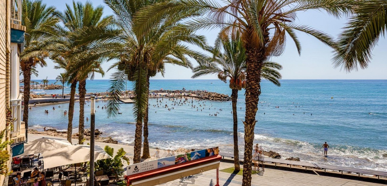 Herverkoop - Appartement / flat -
Torrevieja - torrevieja