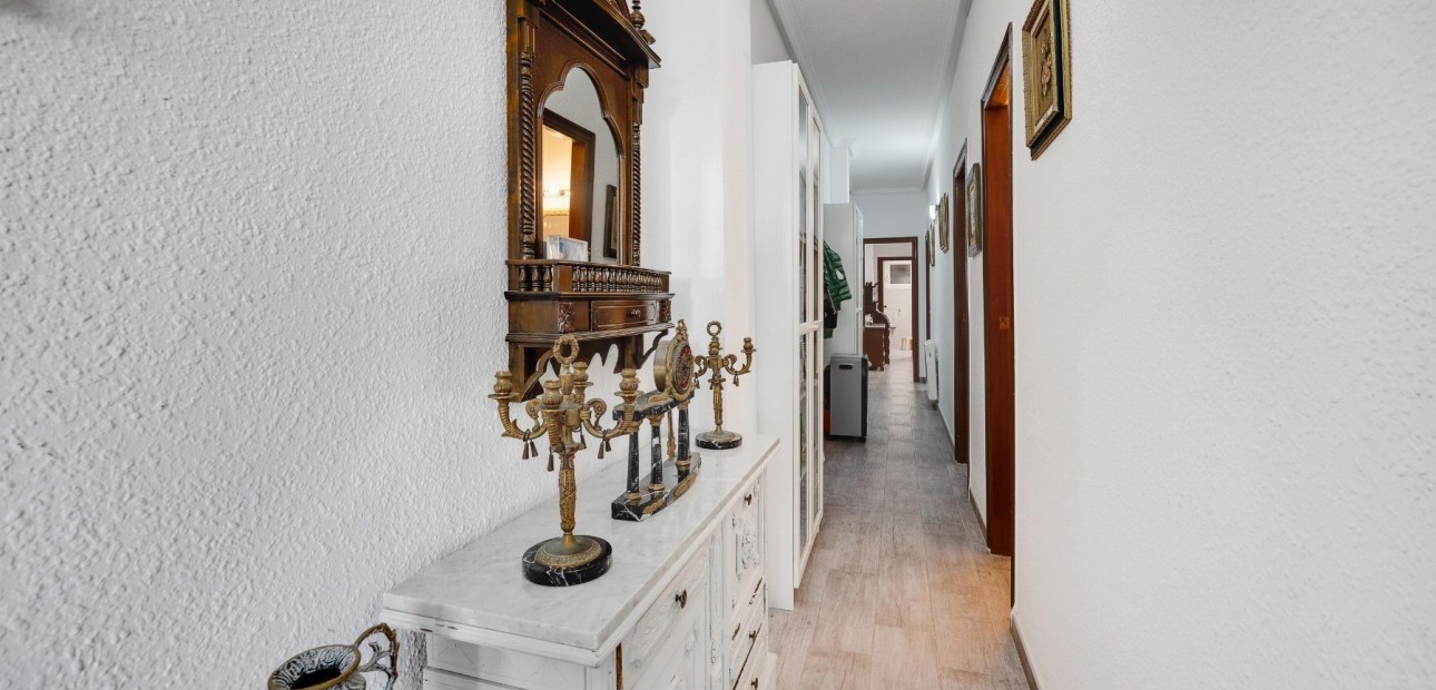 Herverkoop - Appartement / flat -
Torrevieja - torrevieja