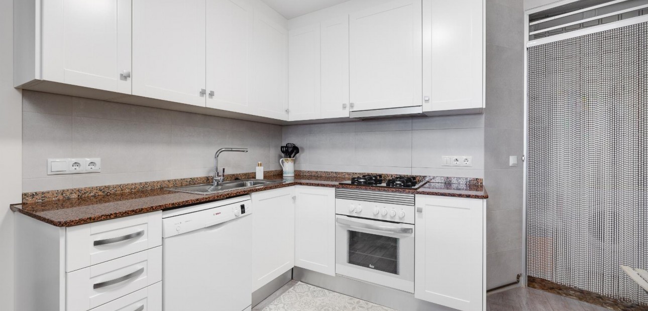 Herverkoop - Appartement / flat -
Torrevieja - torrevieja