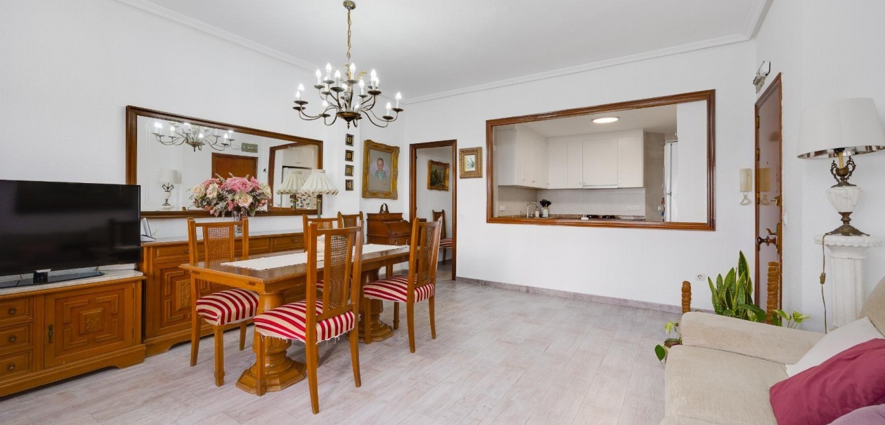 Herverkoop - Appartement / flat -
Torrevieja - torrevieja