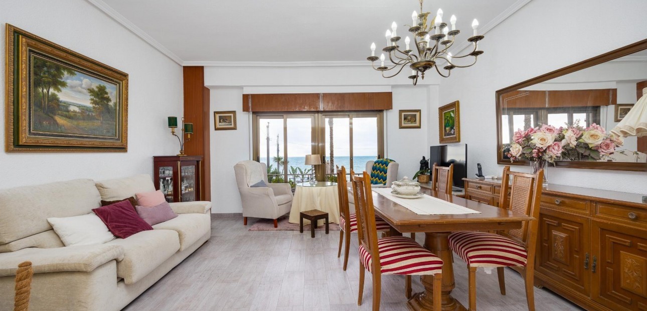 Herverkoop - Appartement / flat -
Torrevieja - torrevieja