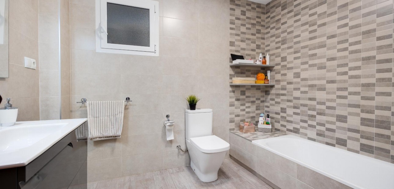 Herverkoop - Appartement / flat -
Torrevieja - torrevieja