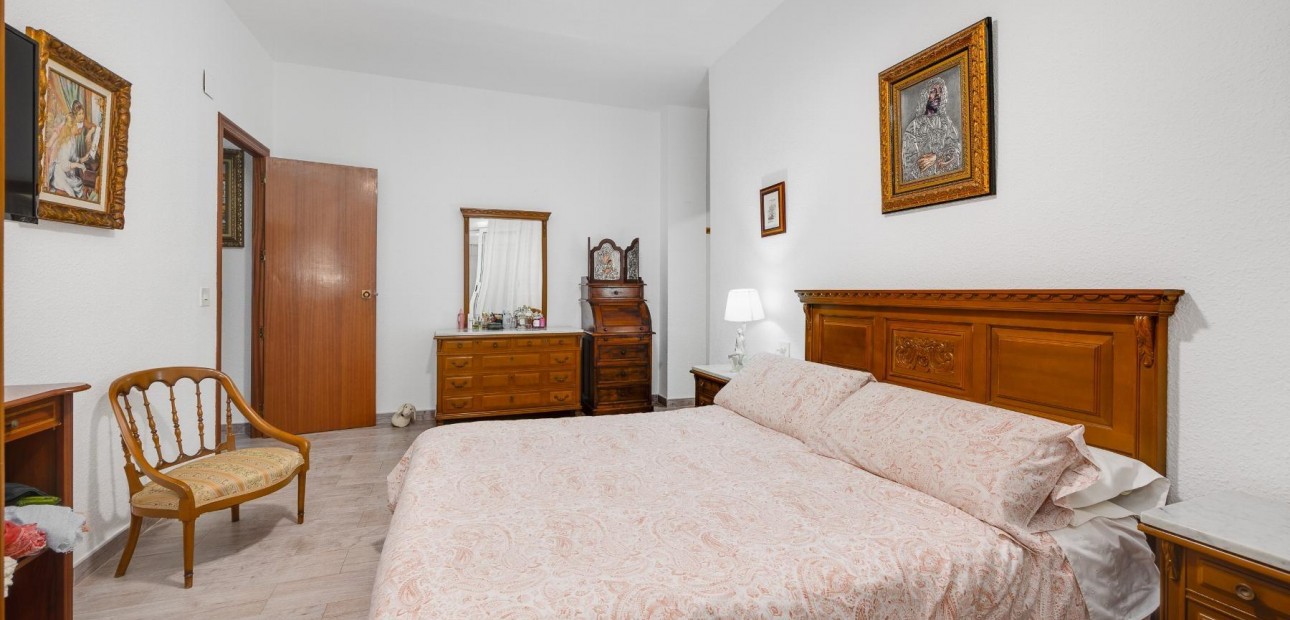 Herverkoop - Appartement / flat -
Torrevieja - torrevieja