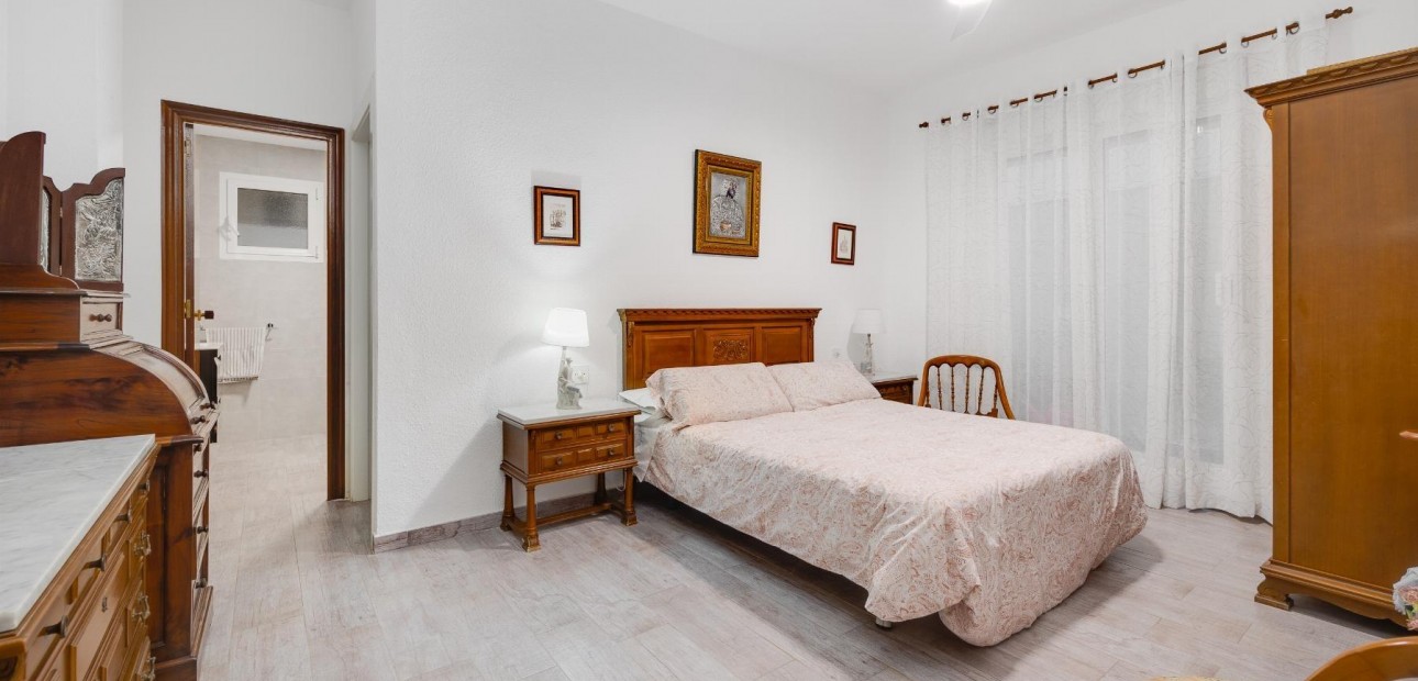 Herverkoop - Appartement / flat -
Torrevieja - torrevieja