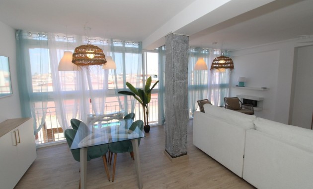 Herverkoop - Penthouse -
Lo Pagan - LA PUNTICA