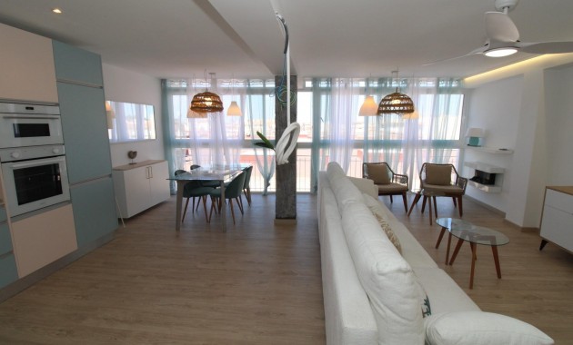 Herverkoop - Penthouse -
Lo Pagan - LA PUNTICA