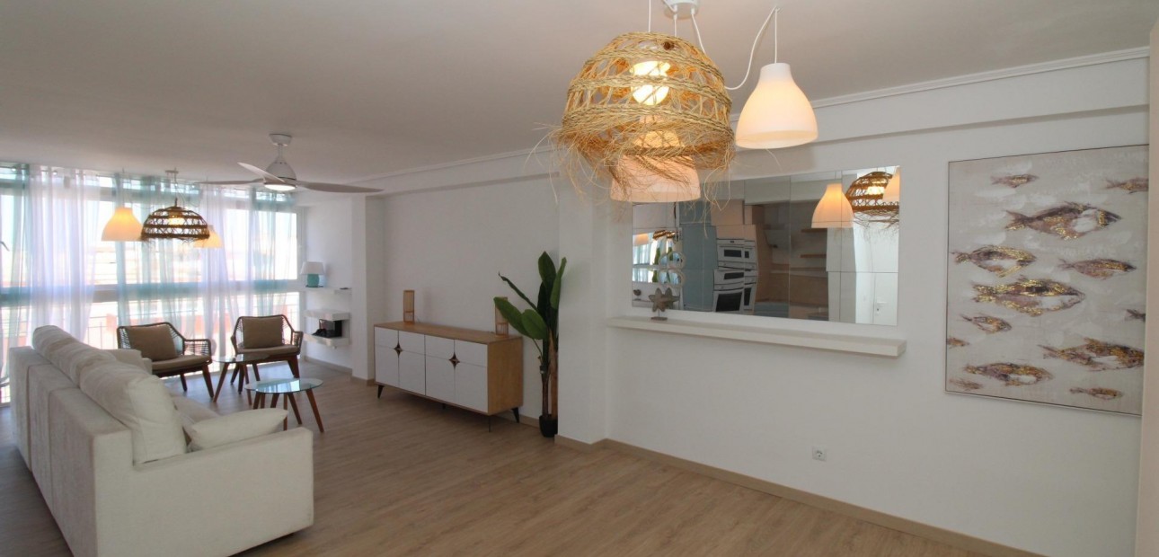 Herverkoop - Penthouse -
Lo Pagan - LA PUNTICA