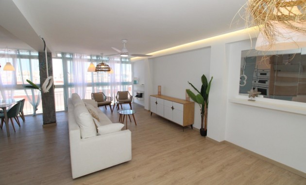 Herverkoop - Penthouse -
Lo Pagan - LA PUNTICA