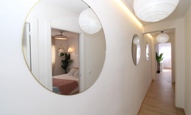 Herverkoop - Penthouse -
Lo Pagan - LA PUNTICA