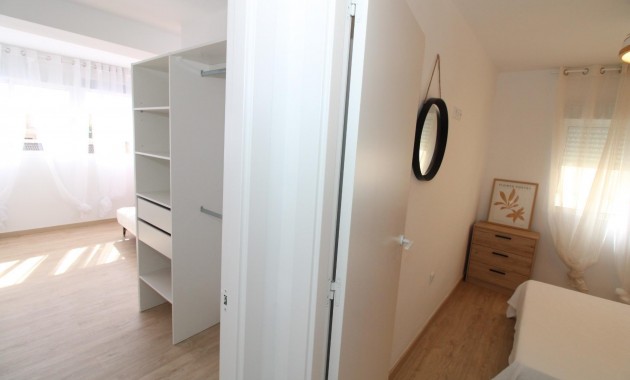 Herverkoop - Penthouse -
Lo Pagan - LA PUNTICA