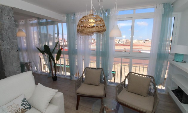 Herverkoop - Penthouse -
Lo Pagan - LA PUNTICA