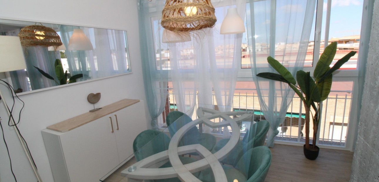 Herverkoop - Penthouse -
Lo Pagan - LA PUNTICA