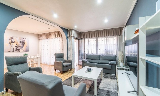 Venta - Apartamento / piso -
Torrevieja - Centro