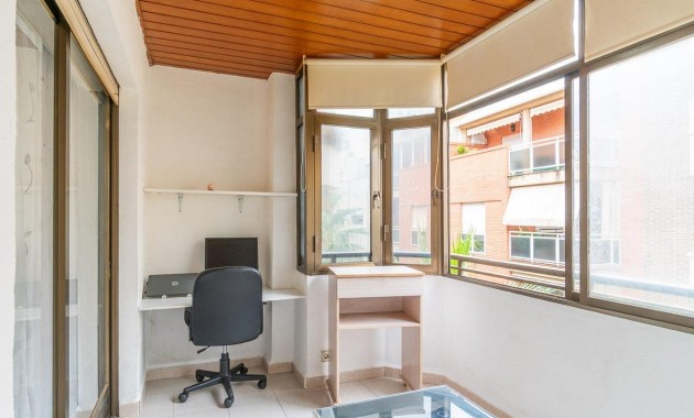 Venta - Apartamento / piso -
Torrevieja - Centro