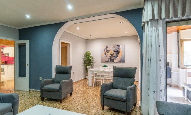 Venta - Apartamento / piso -
Torrevieja - Centro