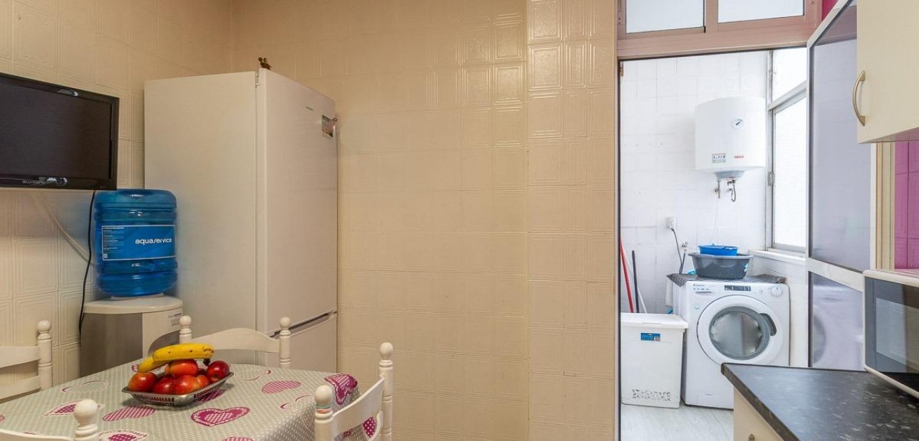Venta - Apartamento / piso -
Torrevieja - Centro