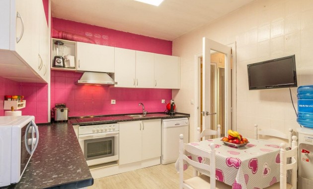 Venta - Apartamento / piso -
Torrevieja - Centro