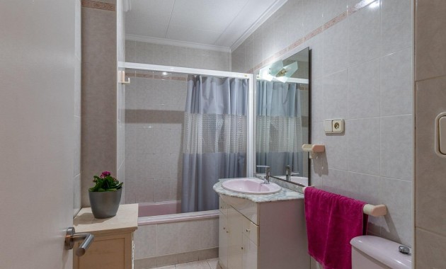 Venta - Apartamento / piso -
Torrevieja - Centro
