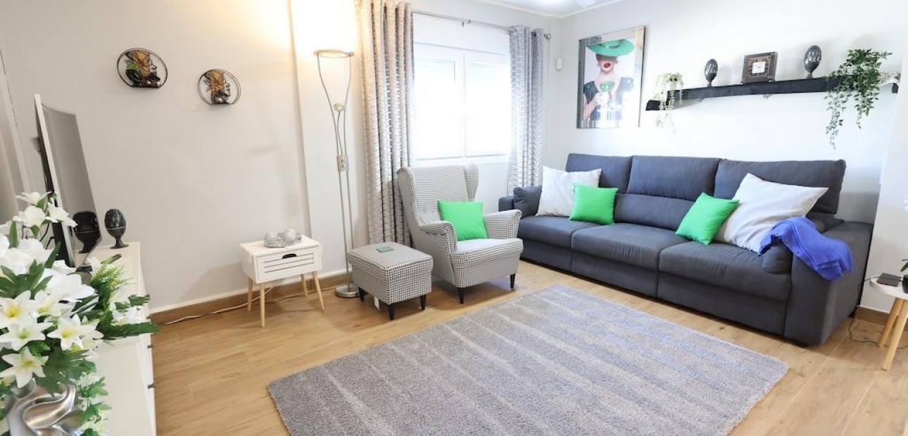 Sale - Villa -
Orihuela Costa - Lomas de Cabo Roig