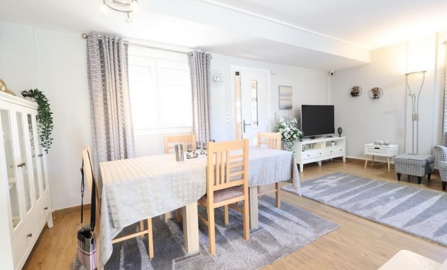 Sale - Villa -
Orihuela Costa - Lomas de Cabo Roig