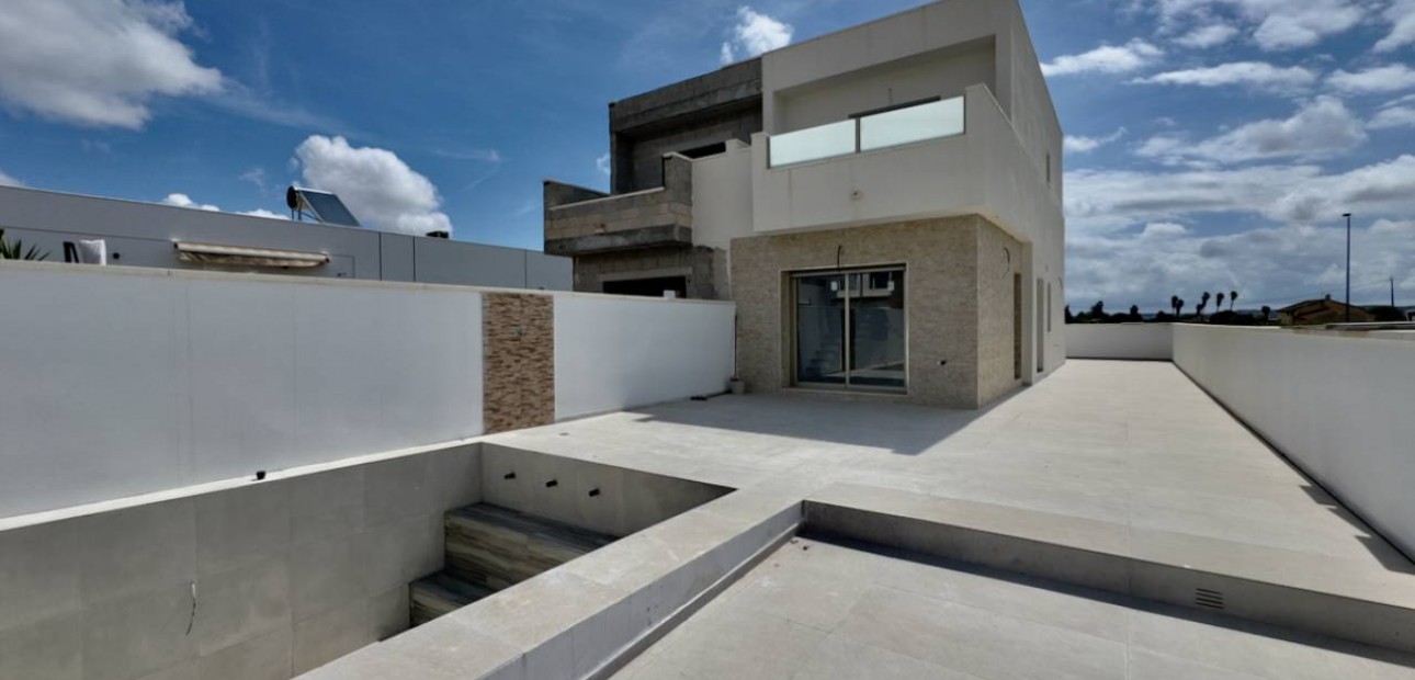 New Build - Villa -
Daya Nueva