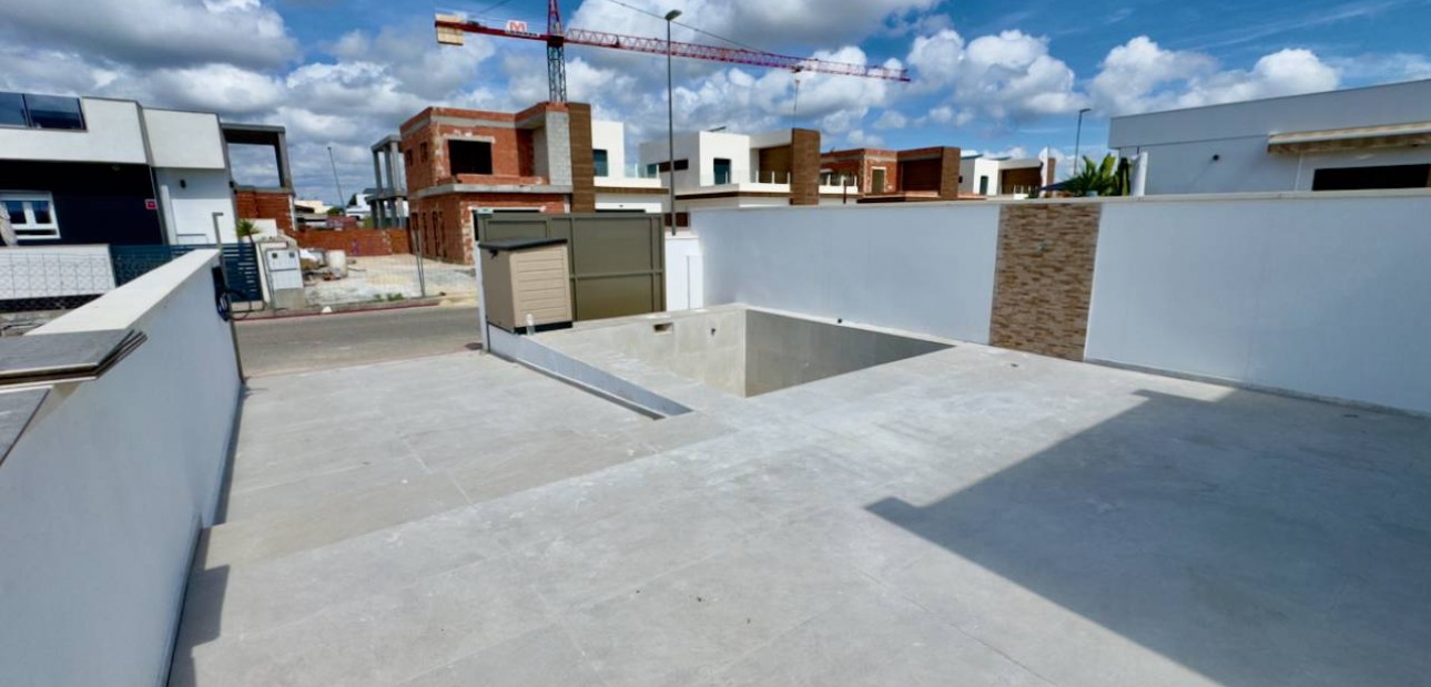 New Build - Villa -
Daya Nueva