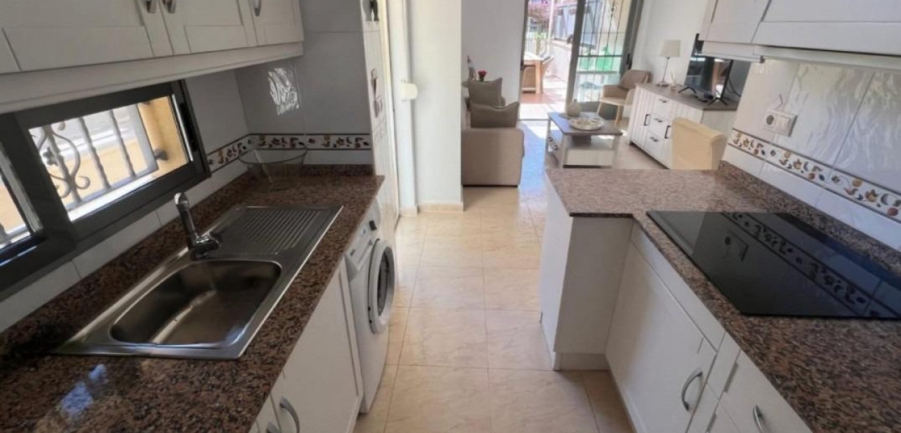 Herverkoop - Appartement / flat -
Guardamar del Segura - CENTRO