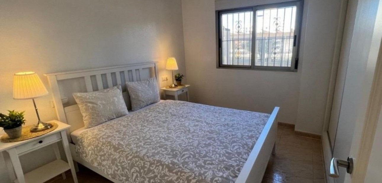 Herverkoop - Appartement / flat -
Guardamar del Segura - CENTRO