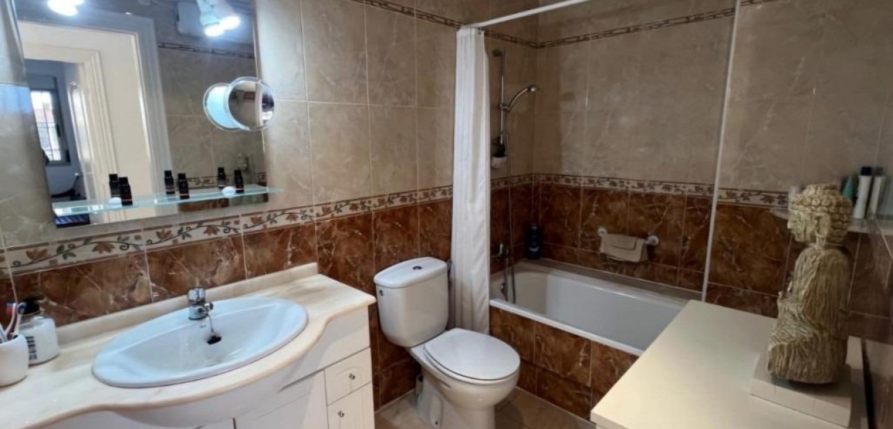 Herverkoop - Appartement / flat -
Guardamar del Segura - CENTRO