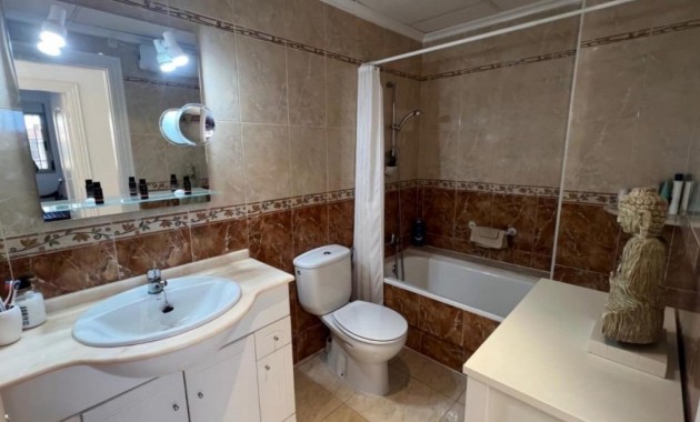 Herverkoop - Appartement / flat -
Guardamar del Segura - CENTRO