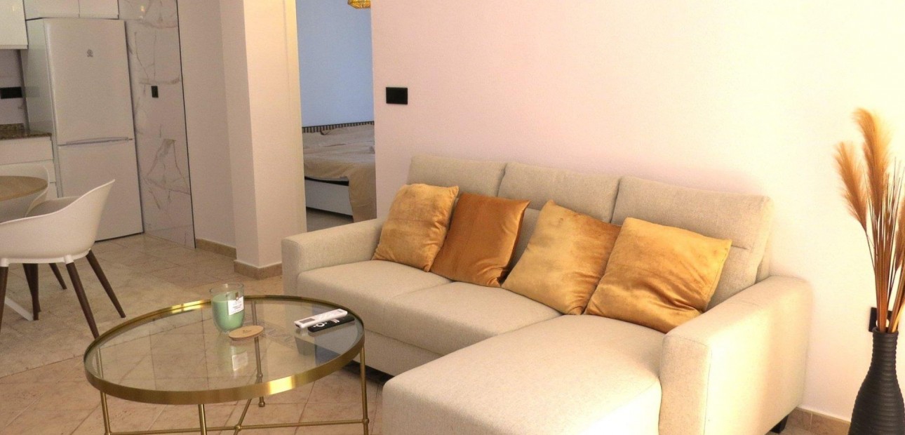 Herverkoop - Appartement / flat -
Orihuela Costa