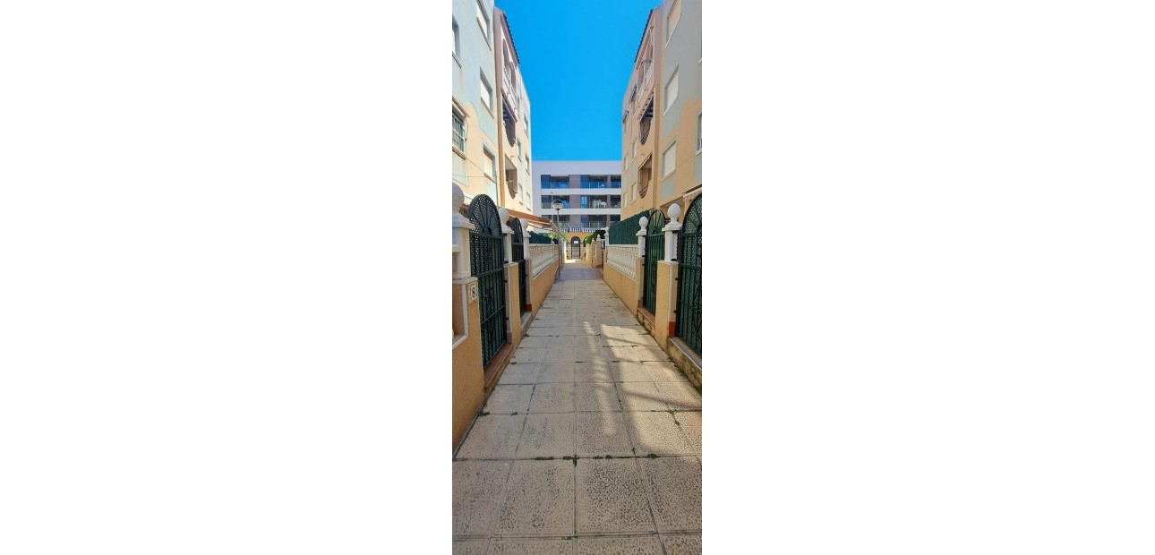 Sale - Penthouse -
Torrevieja - La Mata pueblo