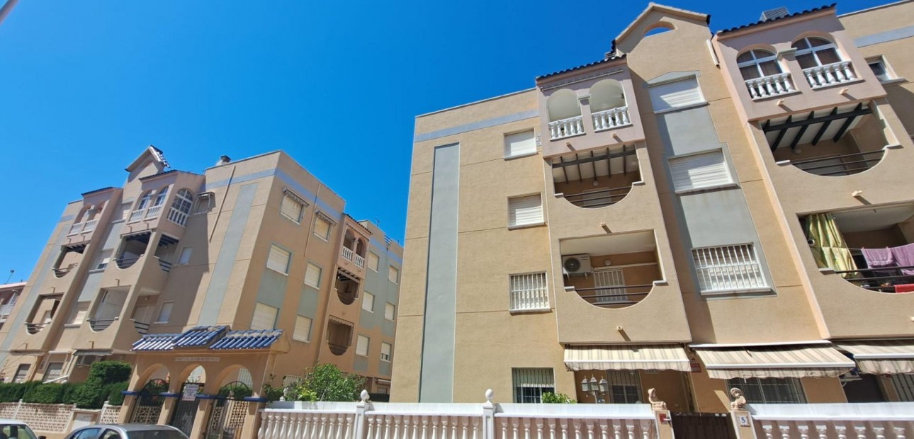 Sale - Penthouse -
Torrevieja - La Mata pueblo