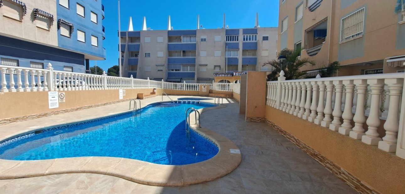 Sale - Penthouse -
Torrevieja - La Mata pueblo
