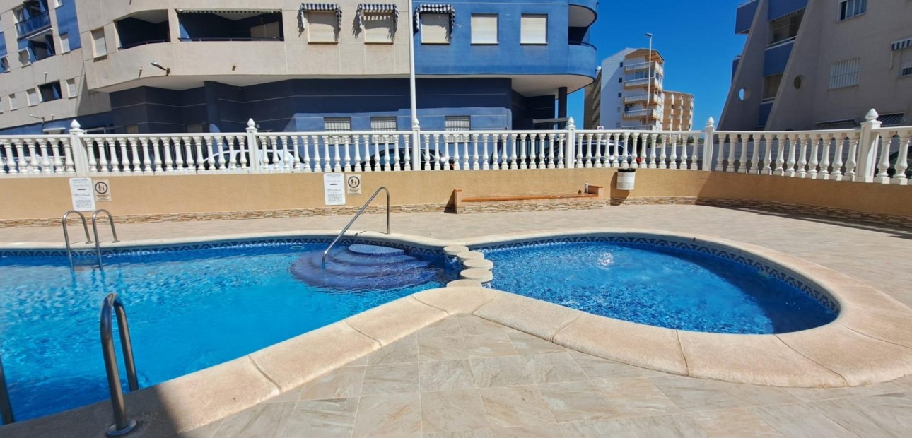 Sale - Penthouse -
Torrevieja - La Mata pueblo
