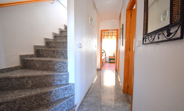 Herverkoop - Herenhuis -
Orihuela Costa - Playa Flamenca