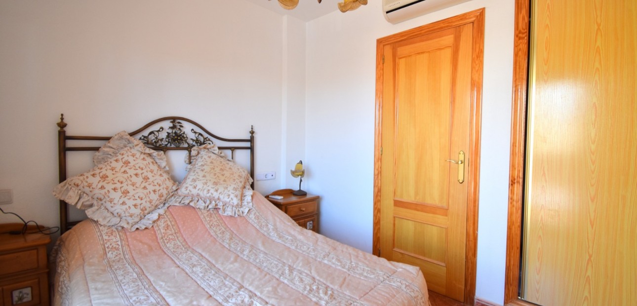 Herverkoop - Herenhuis -
Orihuela Costa - Playa Flamenca