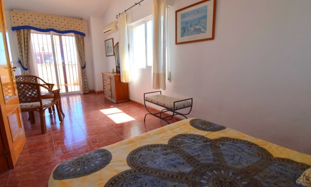 Herverkoop - Herenhuis -
Orihuela Costa - Playa Flamenca