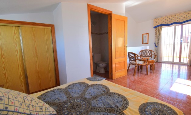 Herverkoop - Herenhuis -
Orihuela Costa - Playa Flamenca