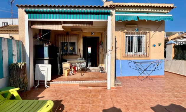 Herverkoop - House -
Torrevieja - Zona los Frutales
