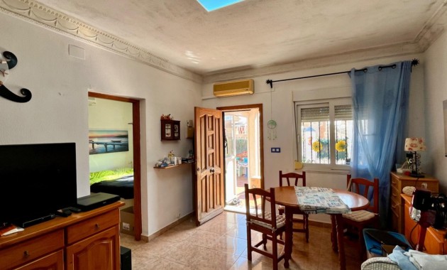 Herverkoop - House -
Torrevieja - Zona los Frutales